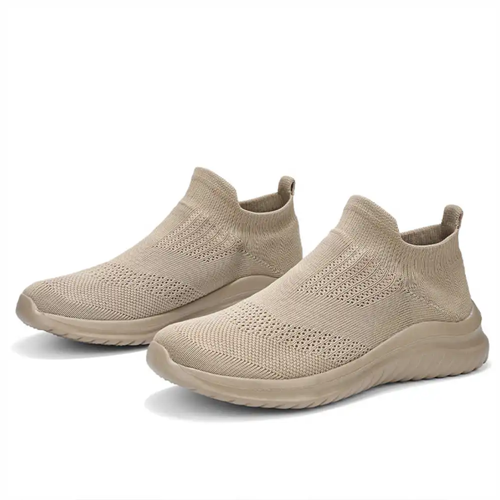 Beige Zachte Nieuwe Nieuwighei - Tech Accessories Board recensie en prijs